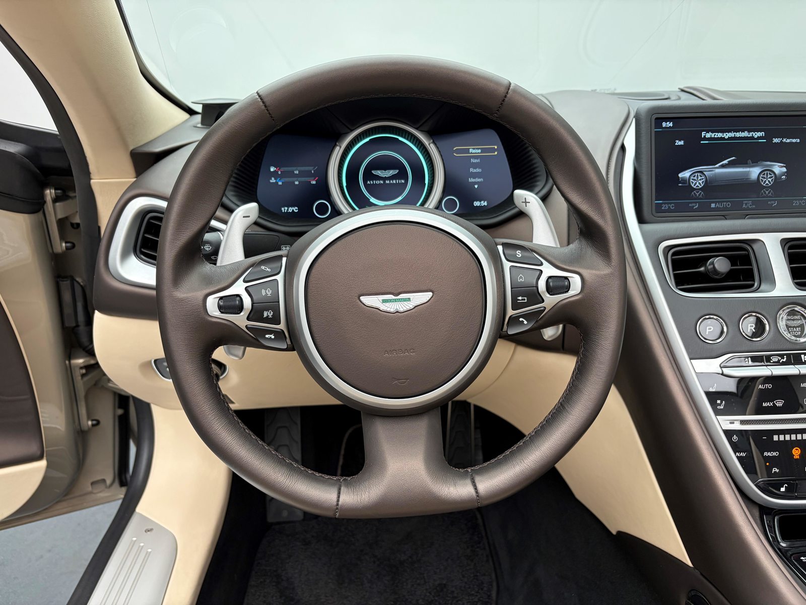 ASTON MARTIN DB11 Volante 4.0 V8 Bi-Turbo, Petrol, Second hand / Used, Automatic - 6