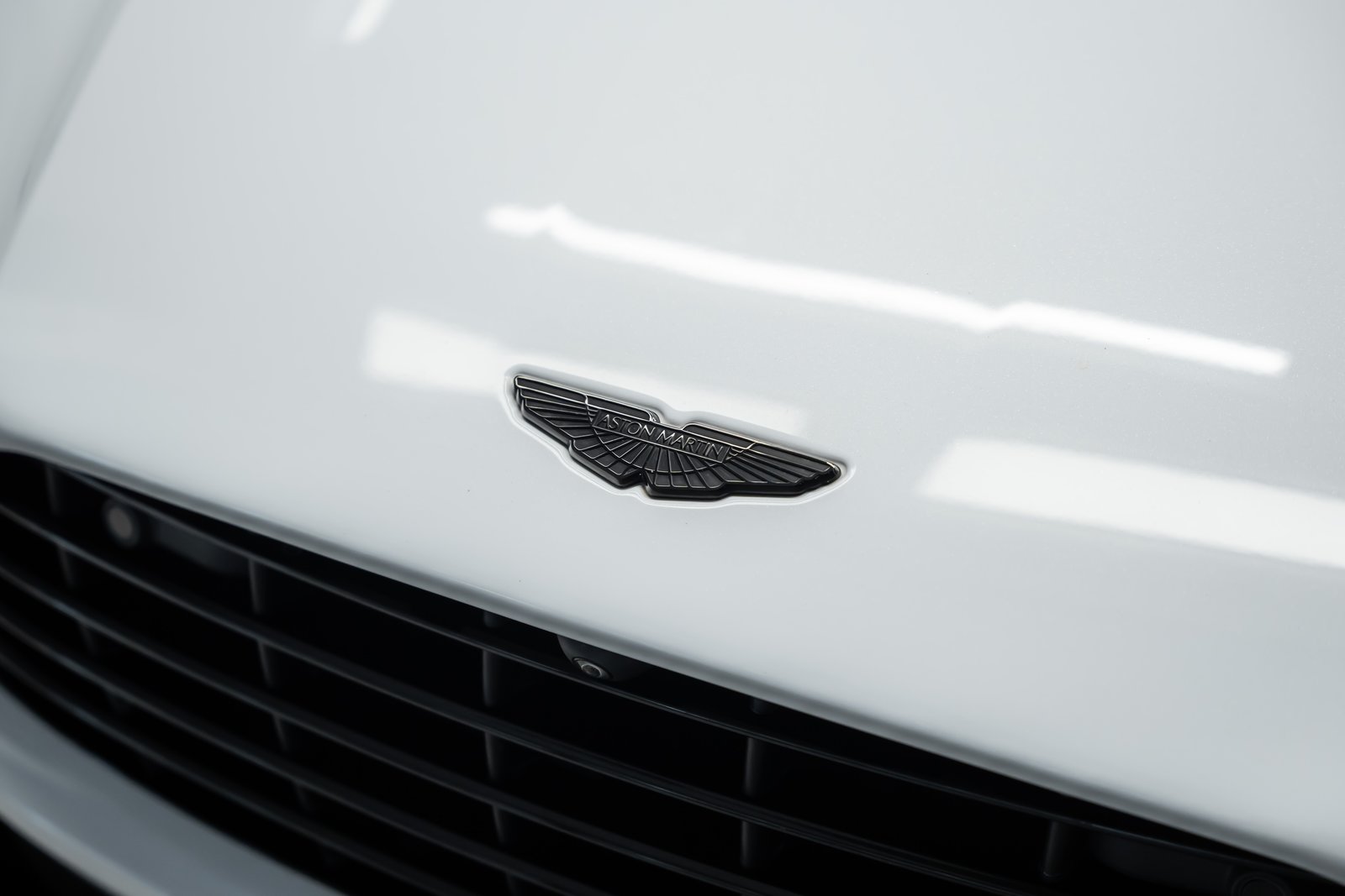 ASTON MARTIN DB11 V8 Volante Touchtronic 3 *Jewellery Satin, Essence, Occasion / Utilisé, Automatique - 7