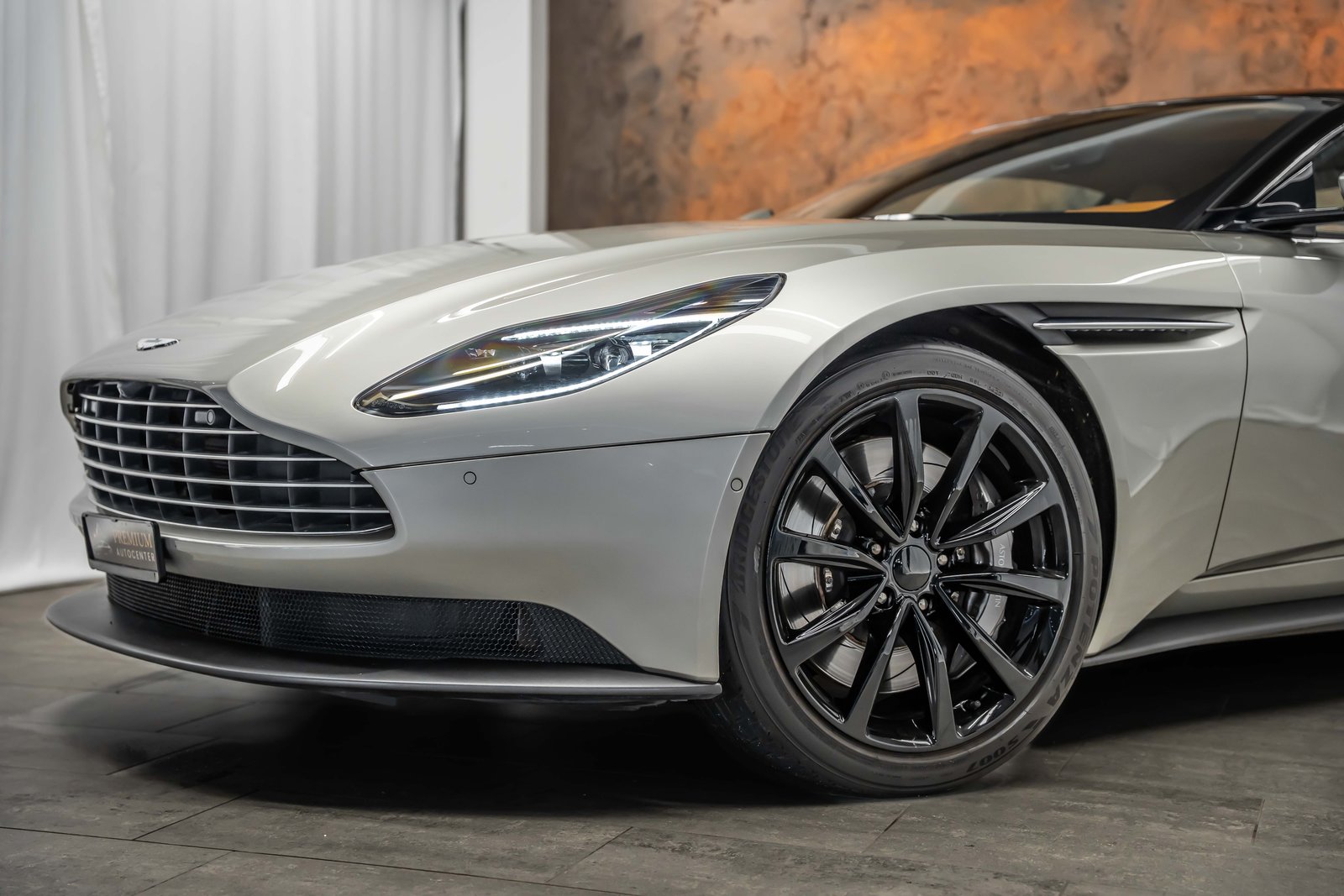 ASTON MARTIN DB11 V8 Touchtronic 3 *Jewellery Satin*BO Sound, Essence, Occasion / Utilisé, Automatique - 4