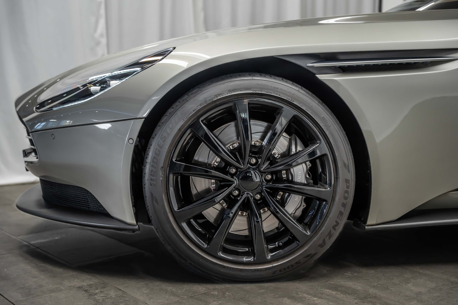 ASTON MARTIN DB11 V8 Touchtronic 3 *Jewellery Satin*BO Sound, Essence, Occasion / Utilisé, Automatique - 6