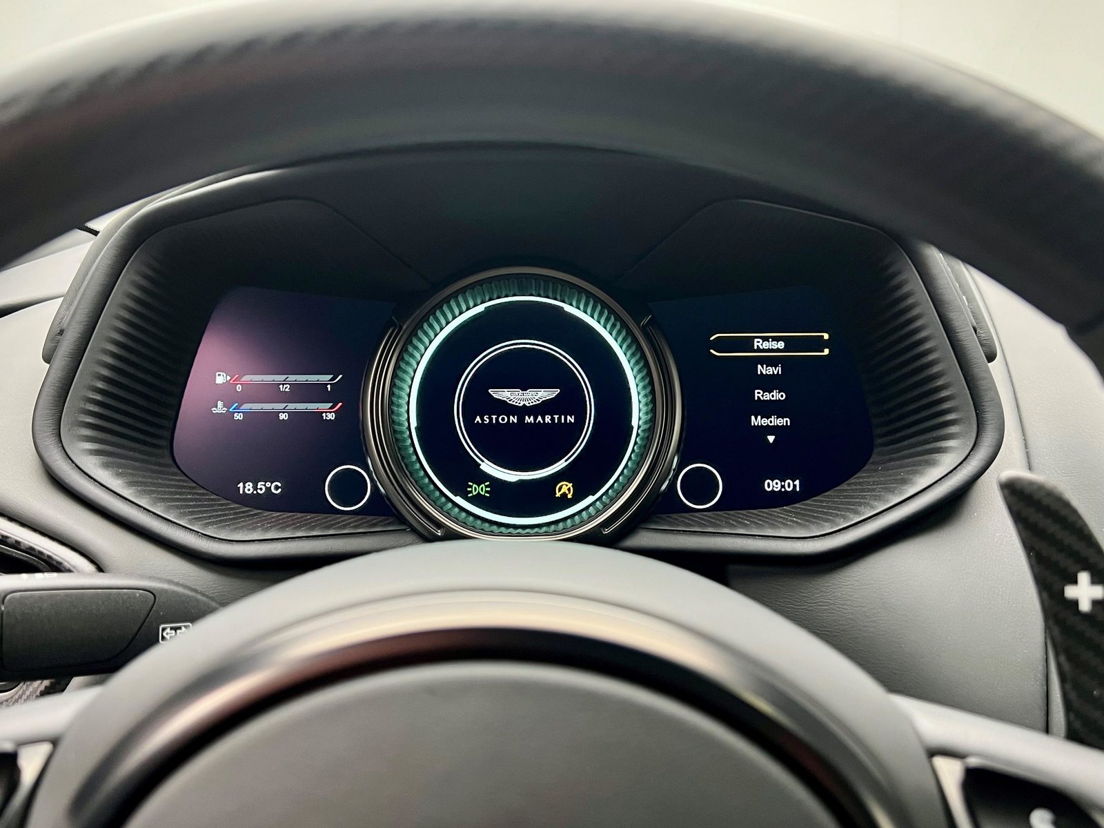 ASTON MARTIN DB11 Coupé 5.2 V12 Bi-Turbo, Benzina, Occasioni / Usate, Automatico - 7