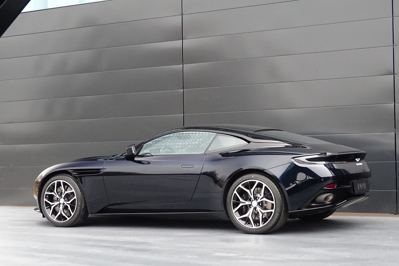 ASTON MARTIN DB11 Coupé 4.0 V8 Bi-Turbo, Benzina, Occasioni / Usate, Automatico - 3
