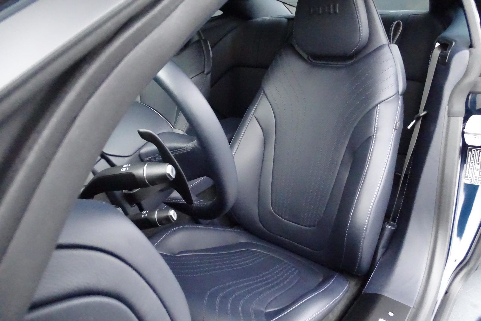 ASTON MARTIN DB11 Coupé 4.0 V8 Bi-Turbo, Benzina, Occasioni / Usate, Automatico - 7
