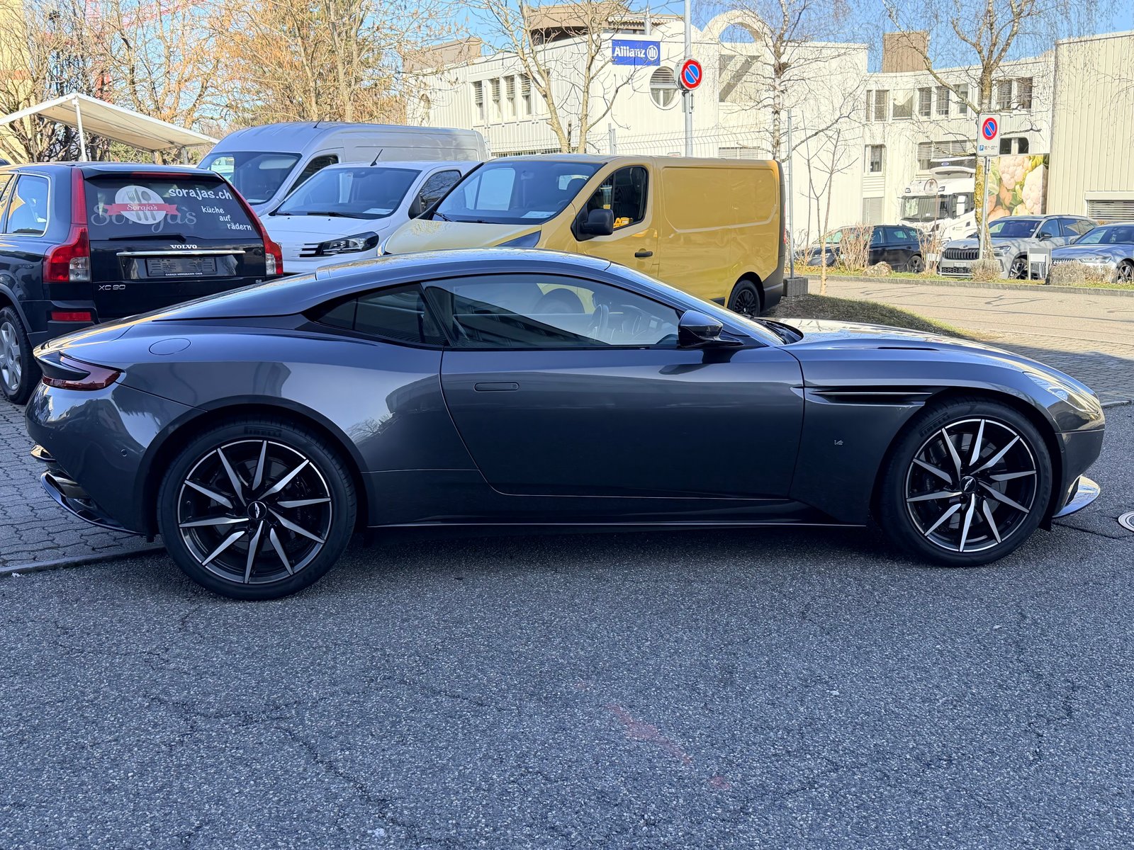 ASTON MARTIN DB11 V12 Touchtronic 3, Benzin, Occasion / Gebraucht, Automatik - 2