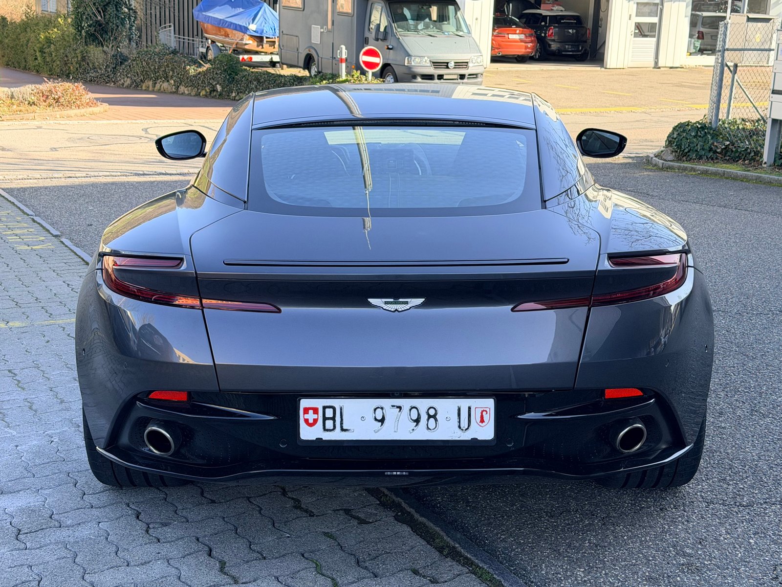 ASTON MARTIN DB11 V12 Touchtronic 3, Benzin, Occasion / Gebraucht, Automatik - 4