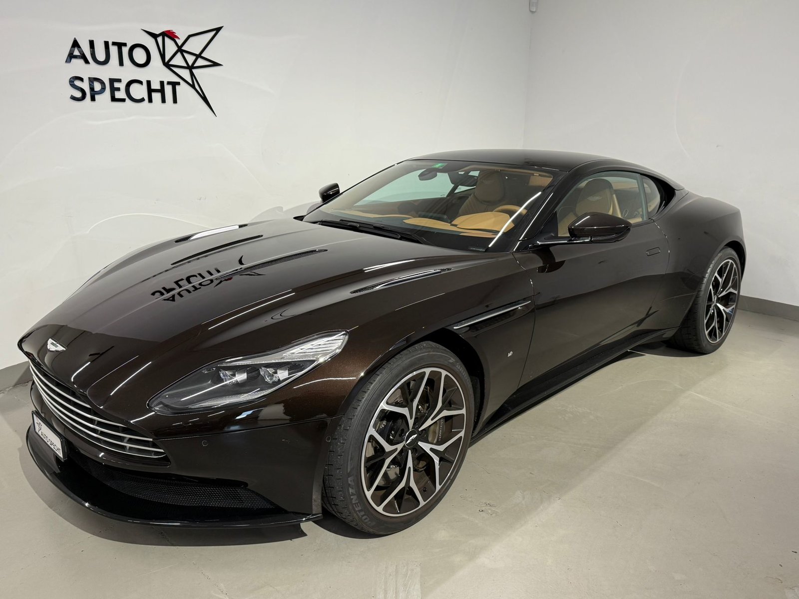 ASTON MARTIN DB11 V12 Launch Edition Touchtronic 3, Petrol, Second hand / Used, Automatic - 2
