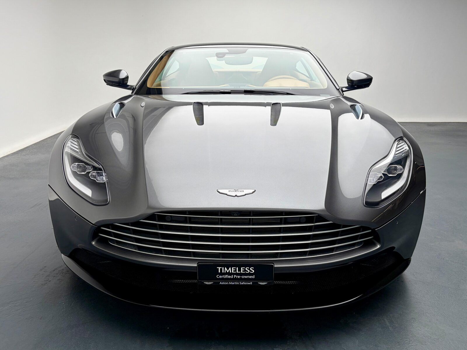 ASTON MARTIN DB11 Coupé 5.2 V12 Bi-Turbo Launch Ed., Petrol, Second hand / Used, Automatic - 3