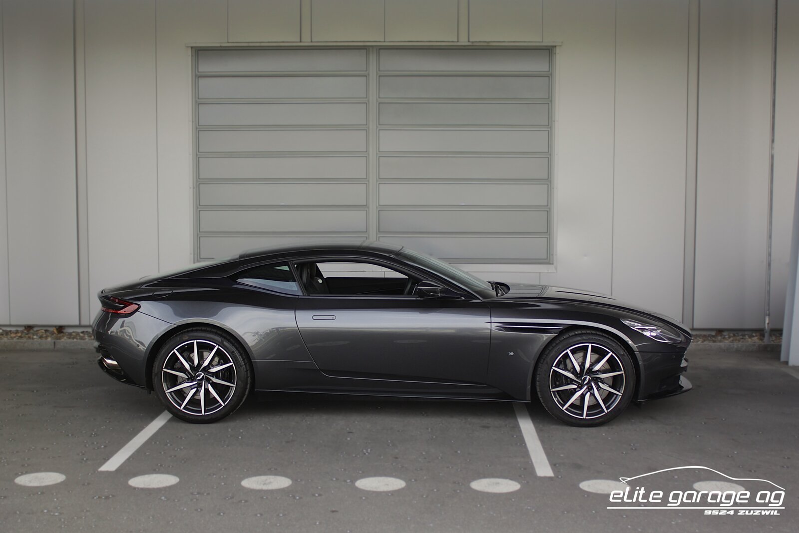 ASTON MARTIN DB11 V12 Touchtronic 3, Essence, Occasion / Utilisé, Automatique - 6
