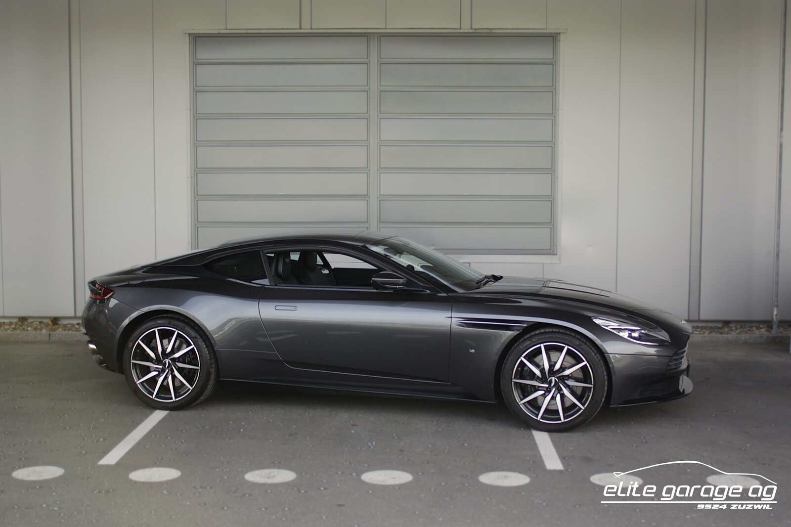 ASTON MARTIN DB11 V12 Touchtronic 3, Essence, Occasion / Utilisé, Automatique - 7