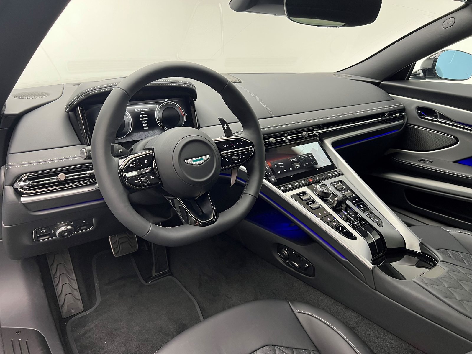ASTON MARTIN DB12 Coupé 4.0 V8 Bi-Turbo, Essence, Voiture nouvelle, Automatique - 5