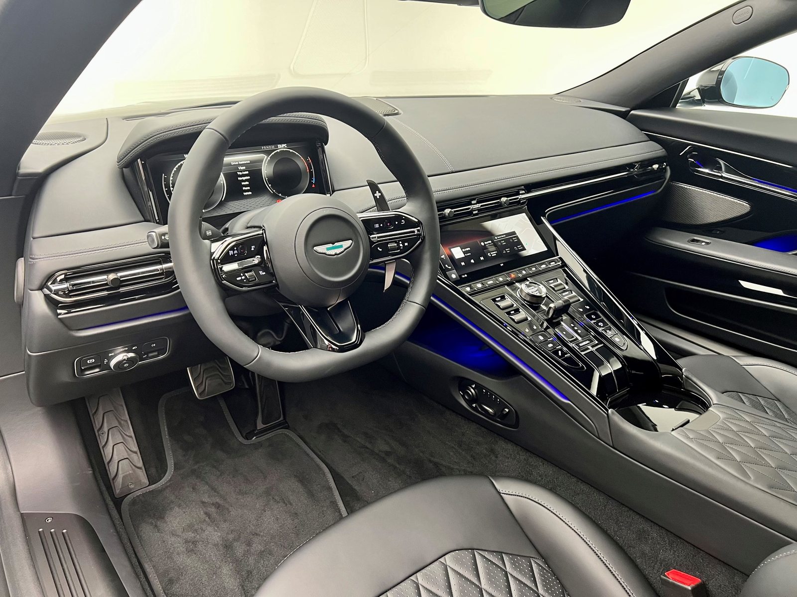 ASTON MARTIN DB12 Coupé 4.0 V8 Bi-Turbo, Petrol, New car, Automatic - 5