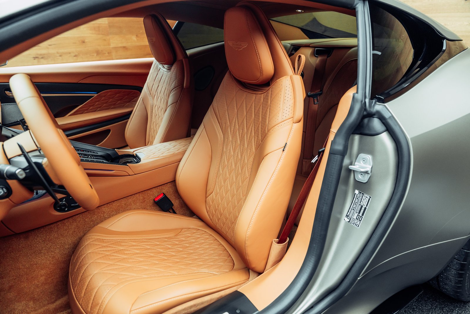 ASTON MARTIN DB12, Essence, Voiture nouvelle, Automatique - 7