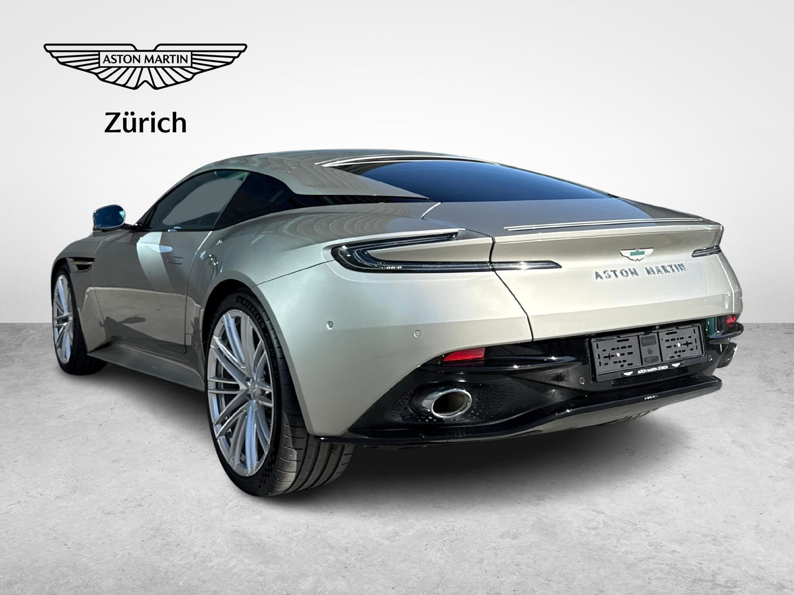 ASTON MARTIN DB12 Coupé 4.0 V8 Bi-Turbo "1 of 60 Goldfinger Edition", Petrol, Second hand / Used, Automatic - 3
