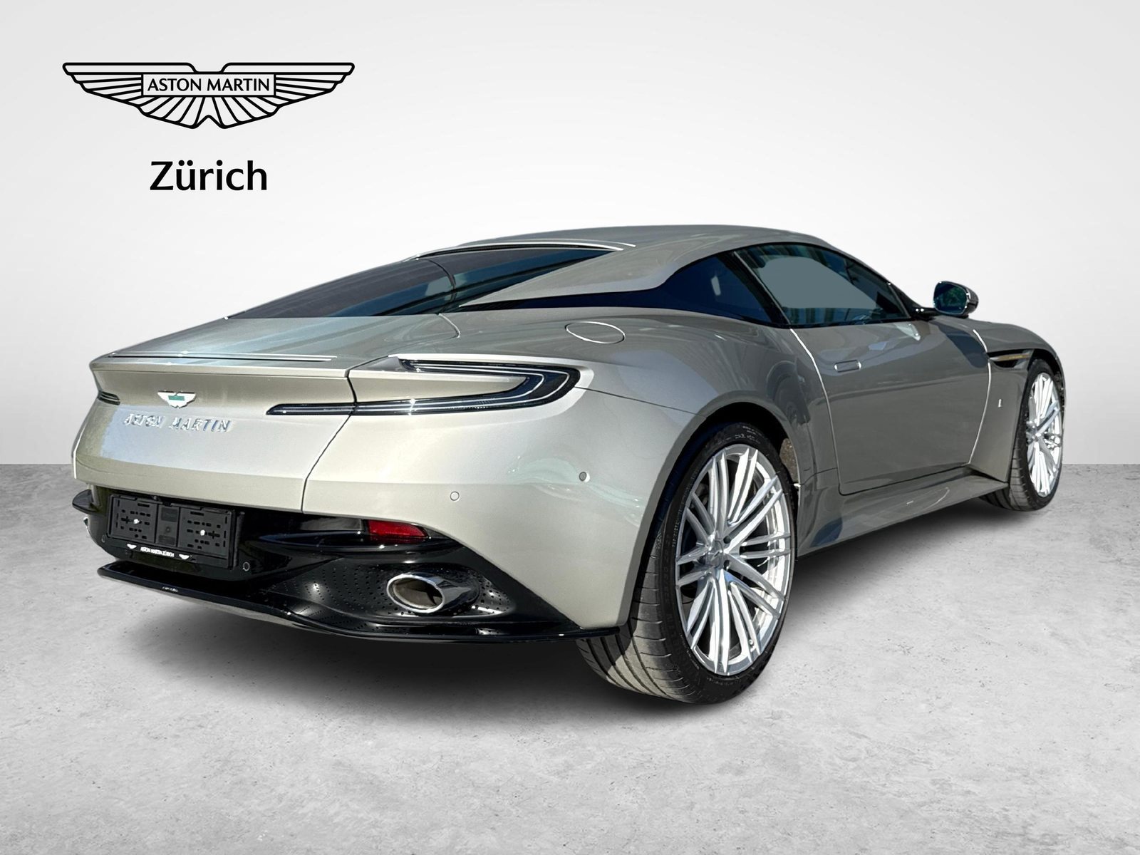 ASTON MARTIN DB12 Coupé 4.0 V8 Bi-Turbo "1 of 60 Goldfinger Edition", Petrol, Second hand / Used, Automatic - 5