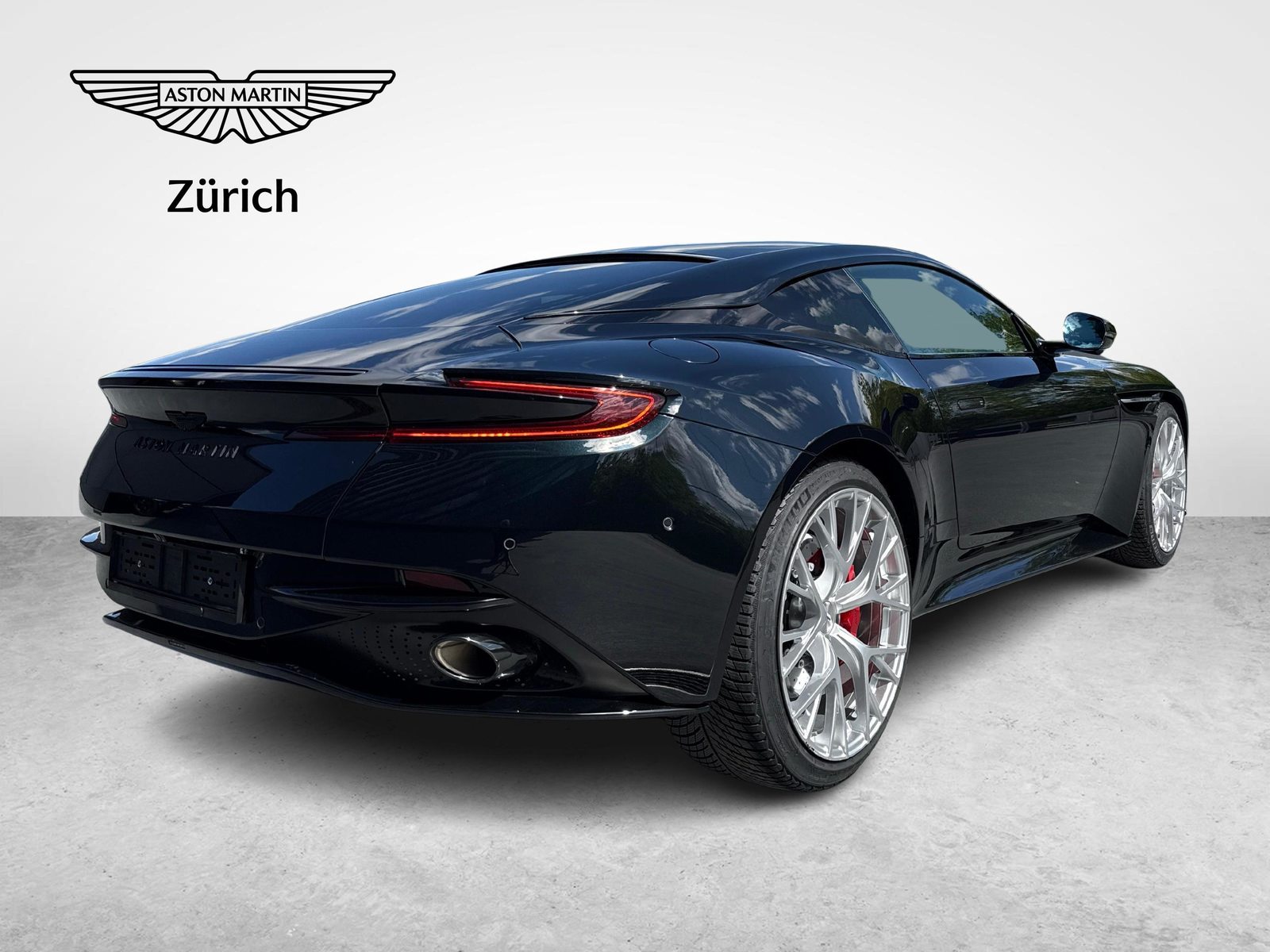 ASTON MARTIN DB12 Coupé 4.0 V8 Bi-Turbo, Essence, Occasion / Utilisé, Automatique - 5
