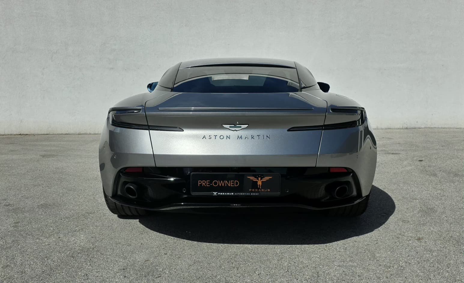 ASTON MARTIN DB12 Coupé, Petrol, Second hand / Used, Automatic - 5