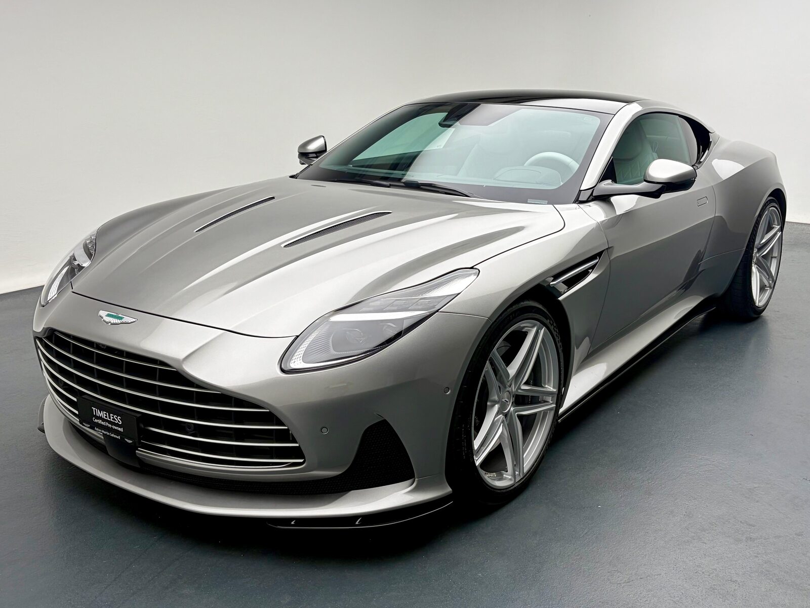 ASTON MARTIN DB12 Coupé 4.0 V8 Bi-Turbo