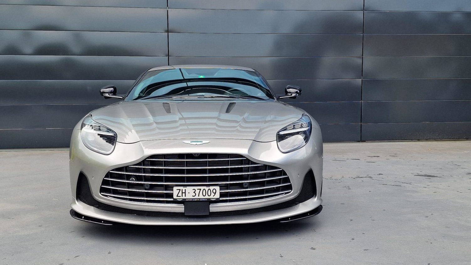 ASTON MARTIN DB12 Coupé 4.0 V8 Bi-Turbo, Essence, Voiture de démonstration, Automatique - 4
