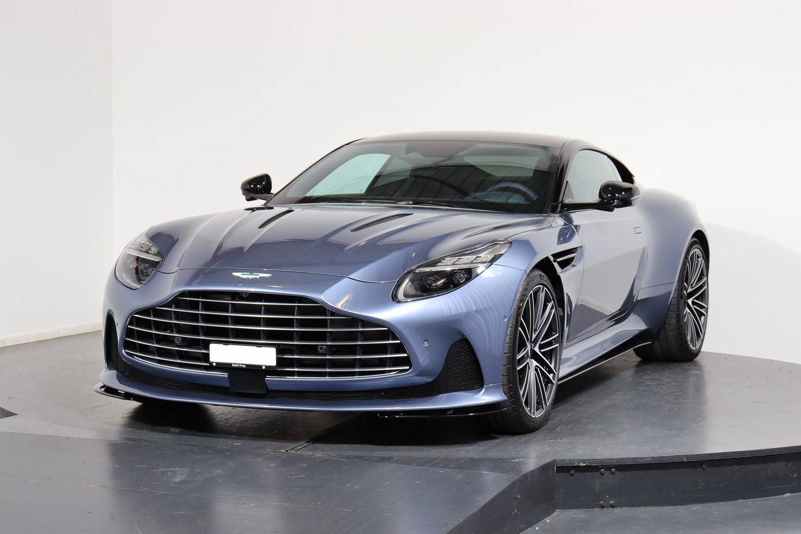 ASTON MARTIN DB12 Coupé 4.0 V8 Bi-Turbo