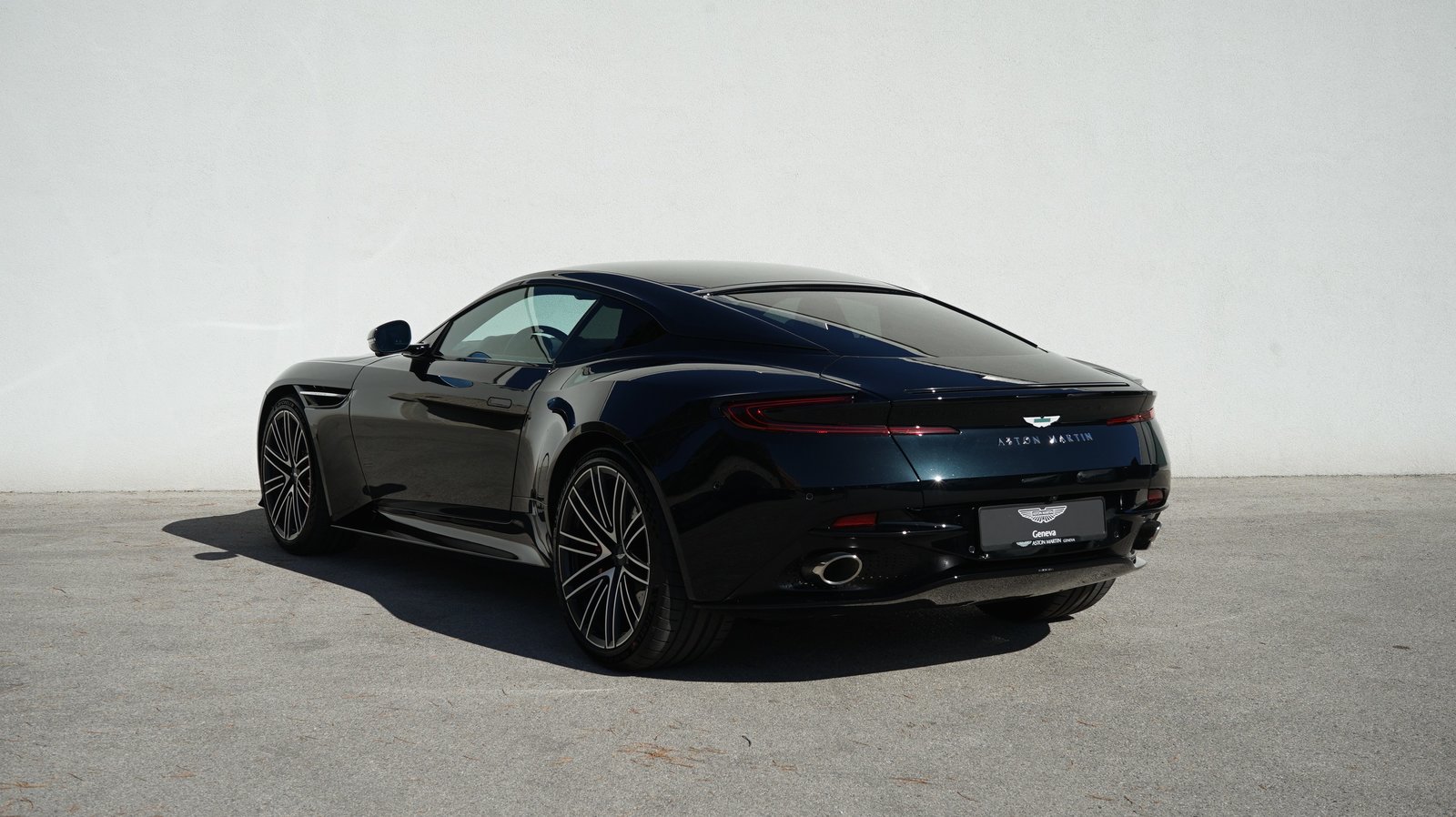 ASTON MARTIN DB12, Benzin, Vorführwagen, Automatik - 2