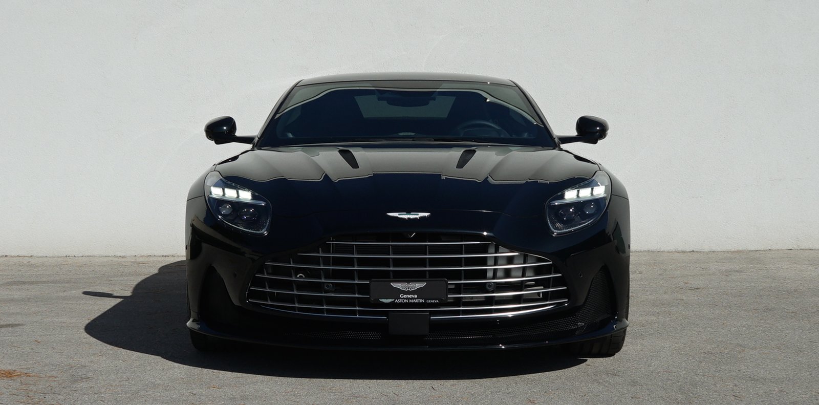 ASTON MARTIN DB12, Benzin, Vorführwagen, Automatik - 3