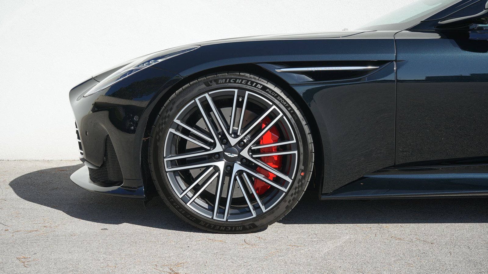 ASTON MARTIN DB12, Benzin, Vorführwagen, Automatik - 7