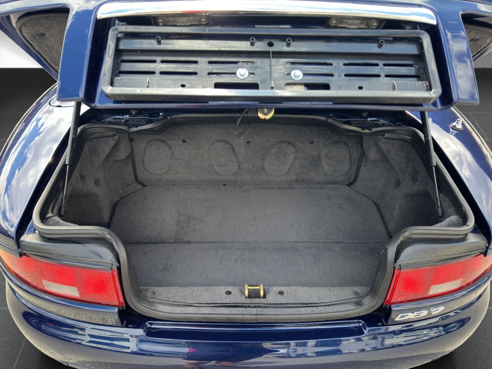 ASTON MARTIN DB7, Petrol, Second hand / Used, Automatic - 7
