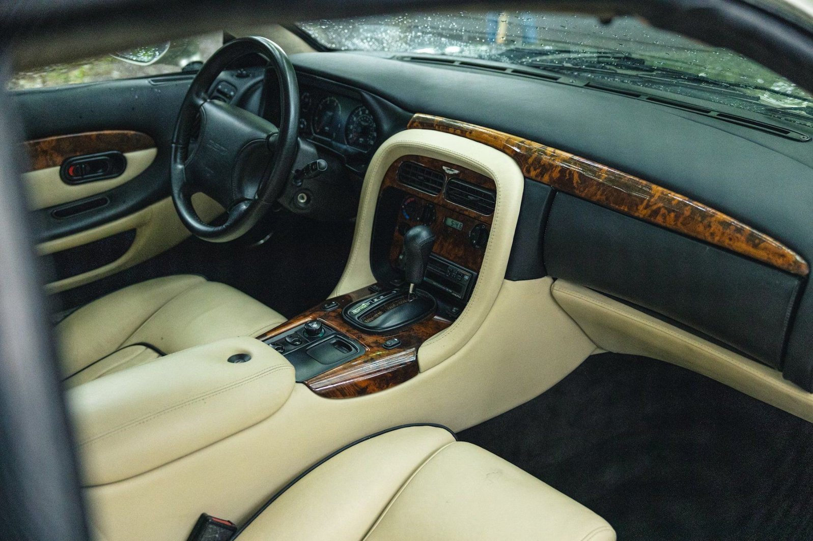 ASTON MARTIN DB7 Volante, Petrol, Second hand / Used, Automatic - 7