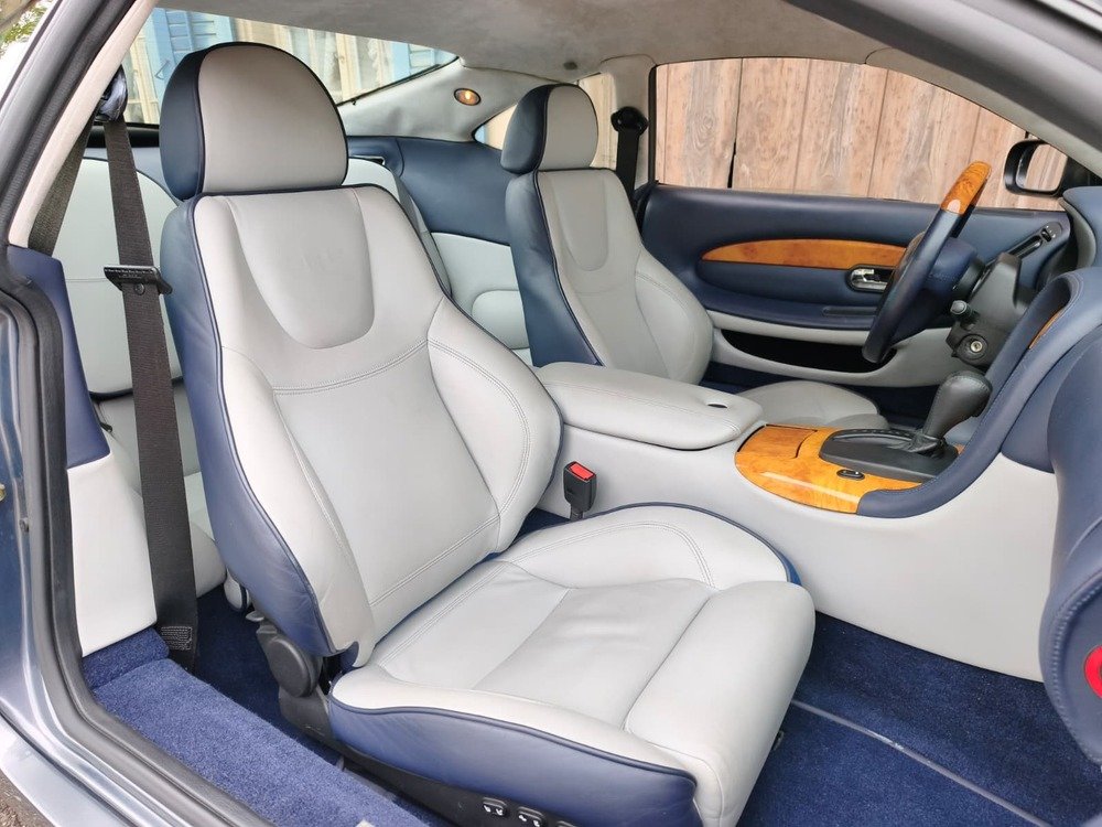 ASTON MARTIN DB7 Vantage, Benzin, Occasion / Gebraucht, Handschaltung - 7
