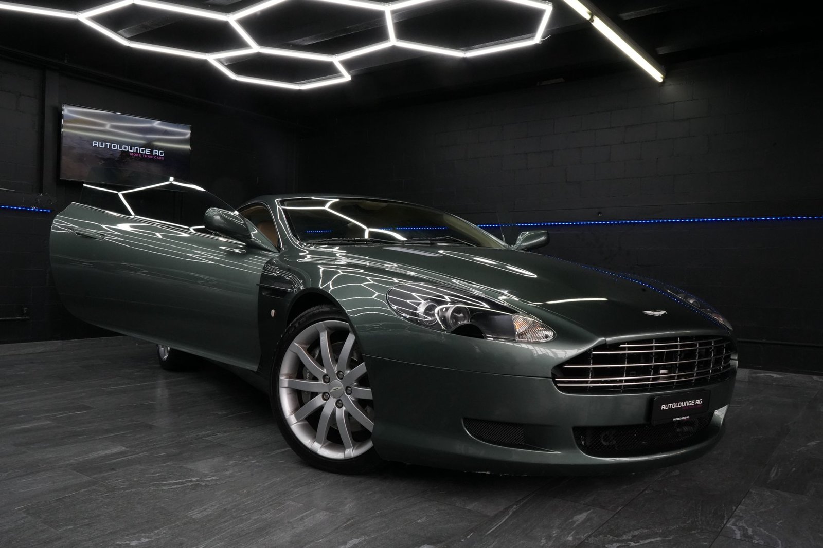 ASTON MARTIN DB9 Touchtronic 2, Benzin, Occasion / Gebraucht, Automatik - 6