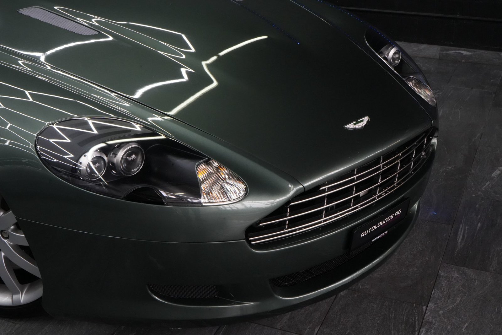 ASTON MARTIN DB9 Touchtronic 2, Benzin, Occasion / Gebraucht, Automatik - 7