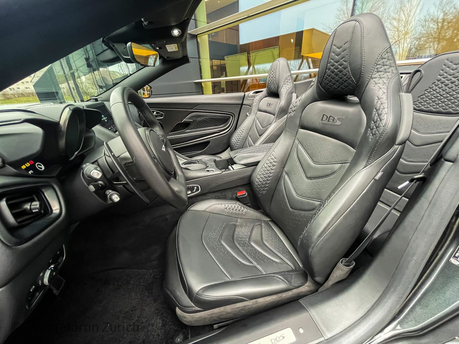 ASTON MARTIN DBS Superleggera Volante 5.2 V12 Bi-Turbo, Petrol, Second hand / Used, Automatic - 6