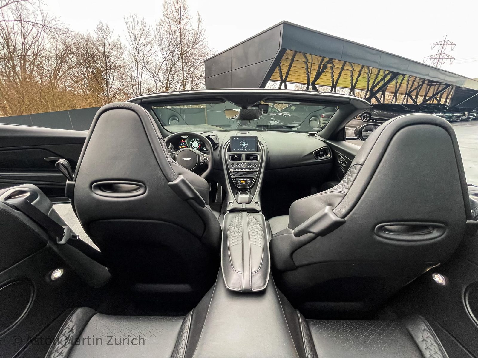 ASTON MARTIN DBS Superleggera Volante 5.2 V12 Bi-Turbo, Petrol, Second hand / Used, Automatic - 7