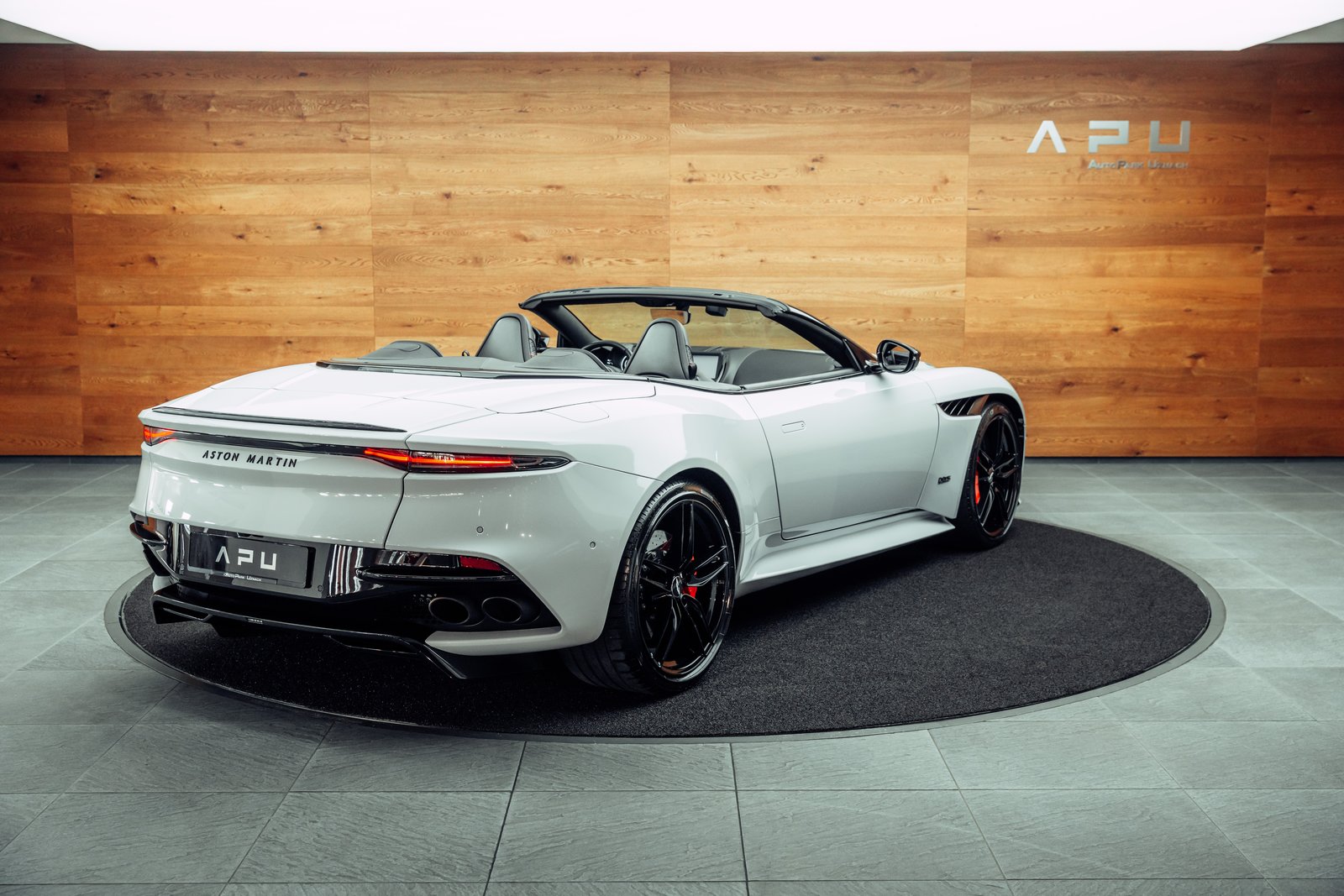 ASTON MARTIN DBS Superleggera Volante, Petrol, Second hand / Used, Automatic - 3
