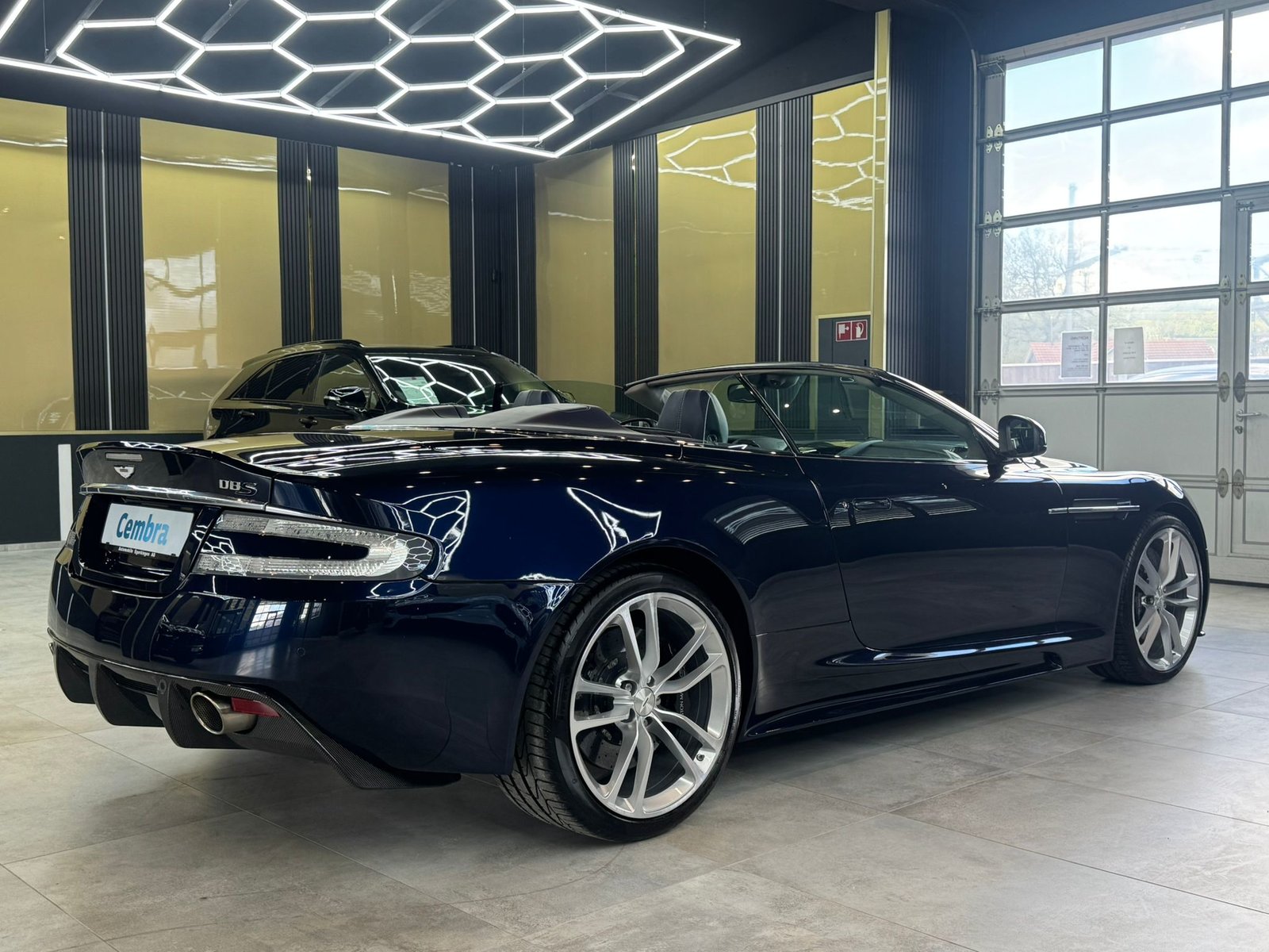 ASTON MARTIN DBS Volante Touchtronic 2, Benzin, Occasion / Gebraucht, Automatik - 5
