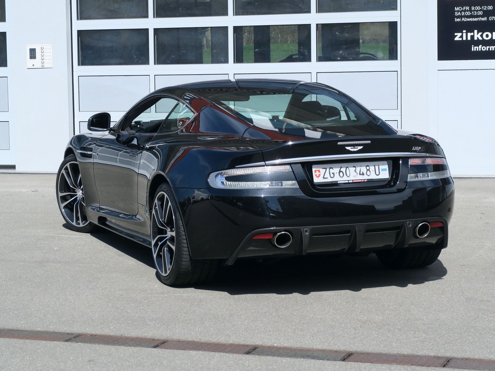 ASTON MARTIN DBS Coupé | Carbon Black Edition, Benzin, Occasion / Gebraucht, Automatik - 7