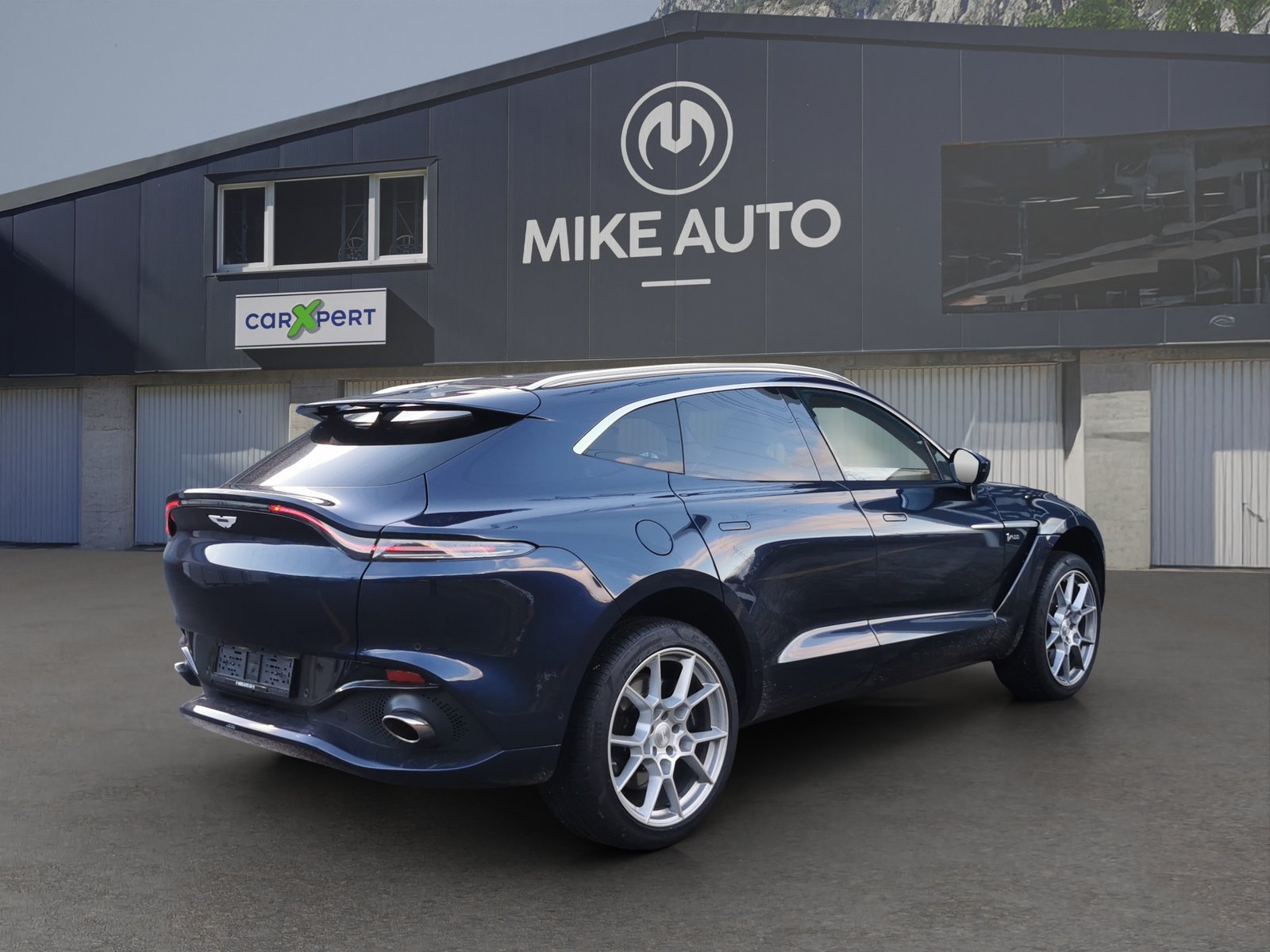 ASTON MARTIN DBX 4.0 V8, Essence, Occasion / Utilisé, Automatique - 6