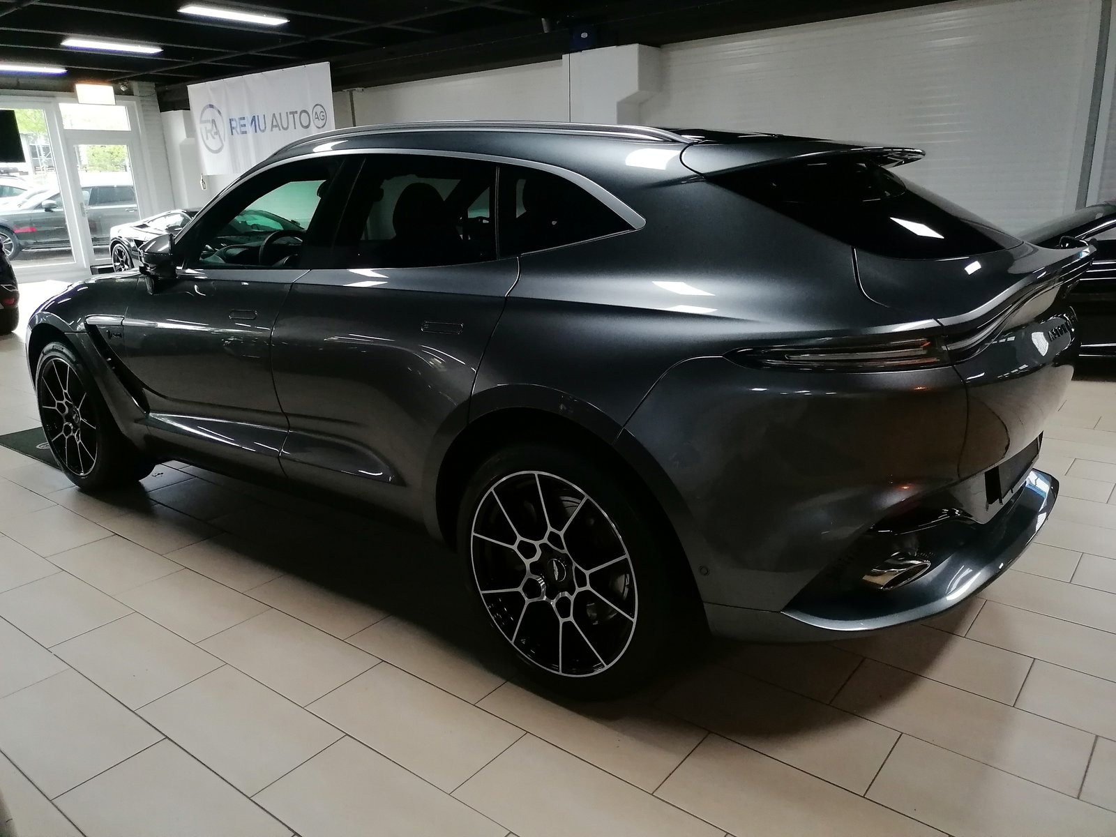 ASTON MARTIN DBX 4.0 V8 Bi-Turbo 1 of 500, Petrol, Second hand / Used, Automatic - 6
