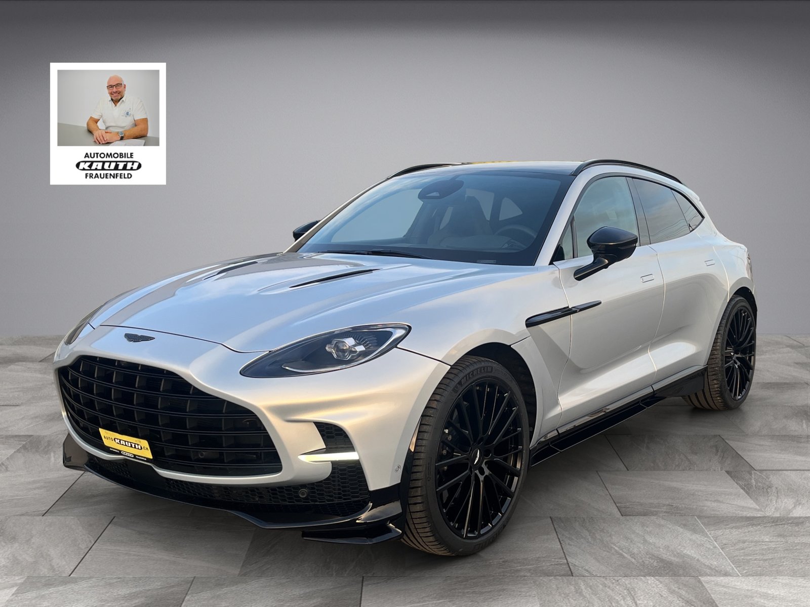 ASTON MARTIN DBX 4.0 V8* New Modell 707PS*