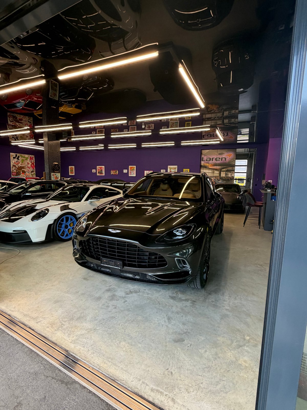 ASTON MARTIN DBX 4.0 V8