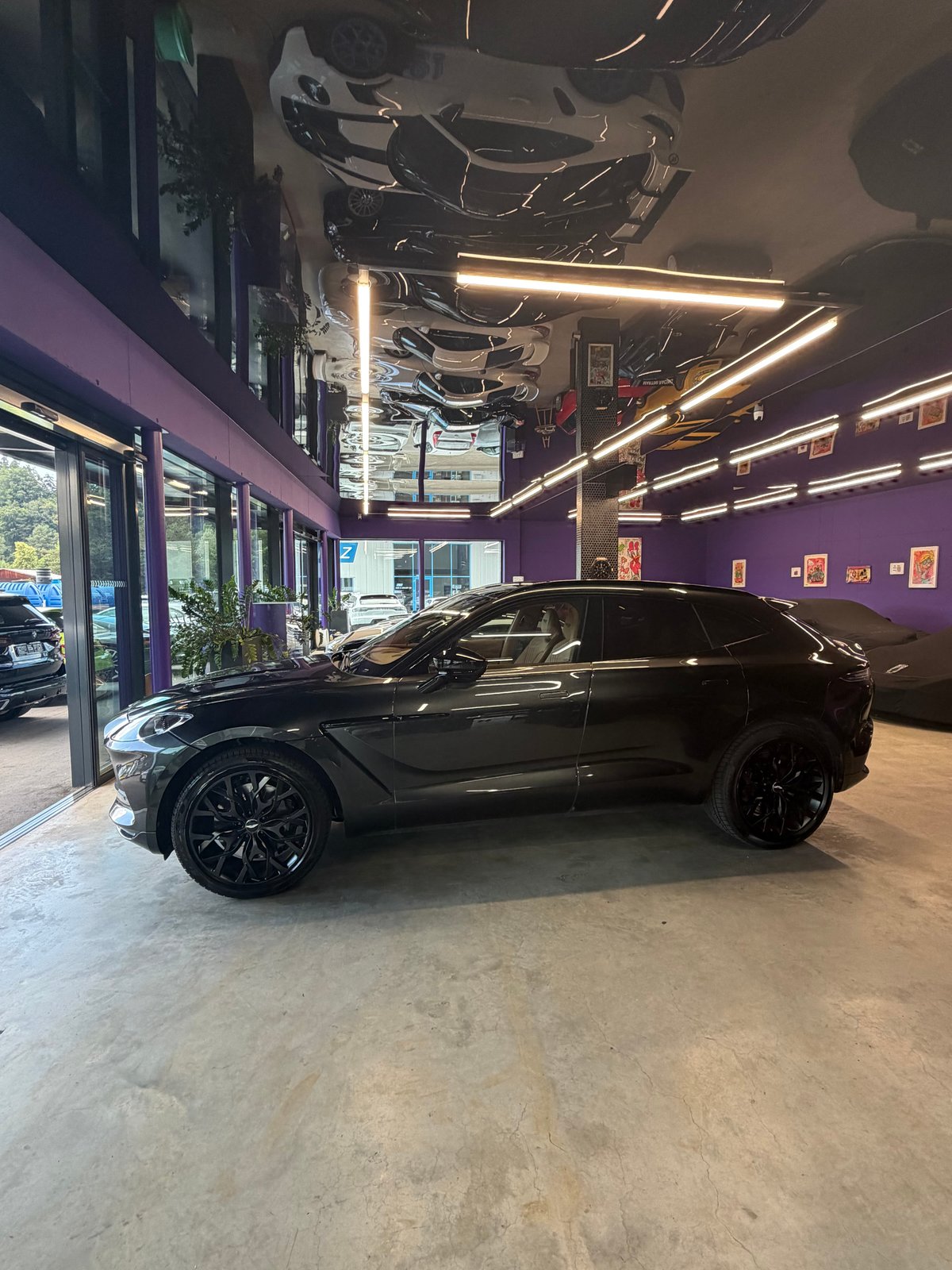 ASTON MARTIN DBX 4.0 V8, Benzin, Occasion / Gebraucht, Automatik - 3