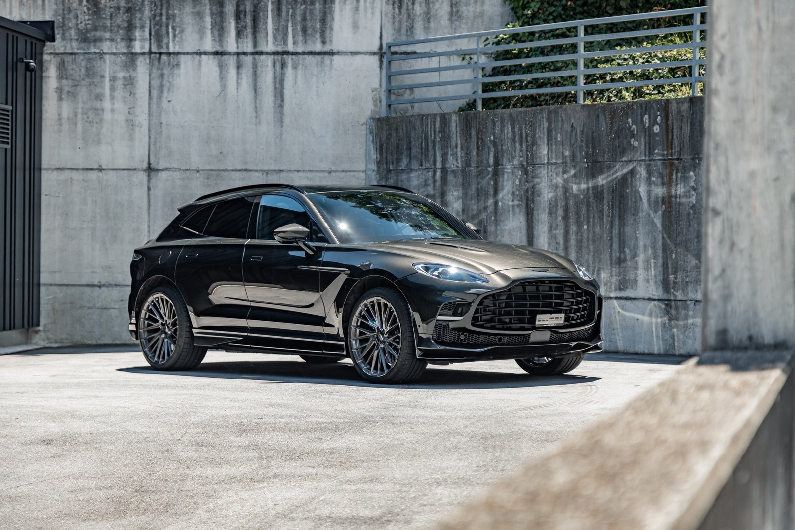 ASTON MARTIN DBX 707, Benzin, Occasion / Gebraucht, Automatik - 2