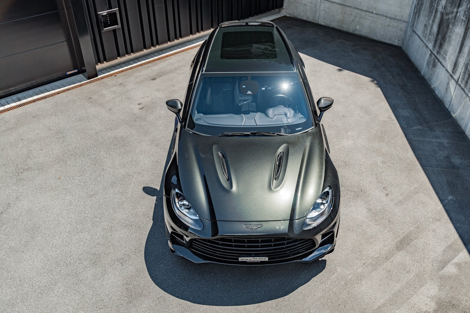 ASTON MARTIN DBX 707, Benzin, Occasion / Gebraucht, Automatik - 3