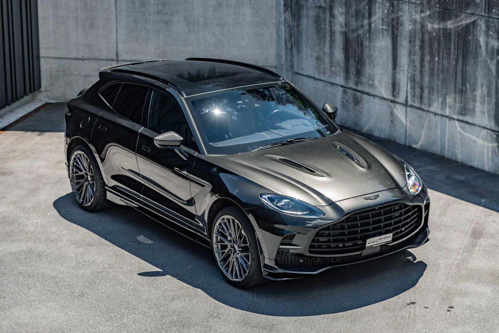 ASTON MARTIN DBX 707, Benzin, Occasion / Gebraucht, Automatik - 5