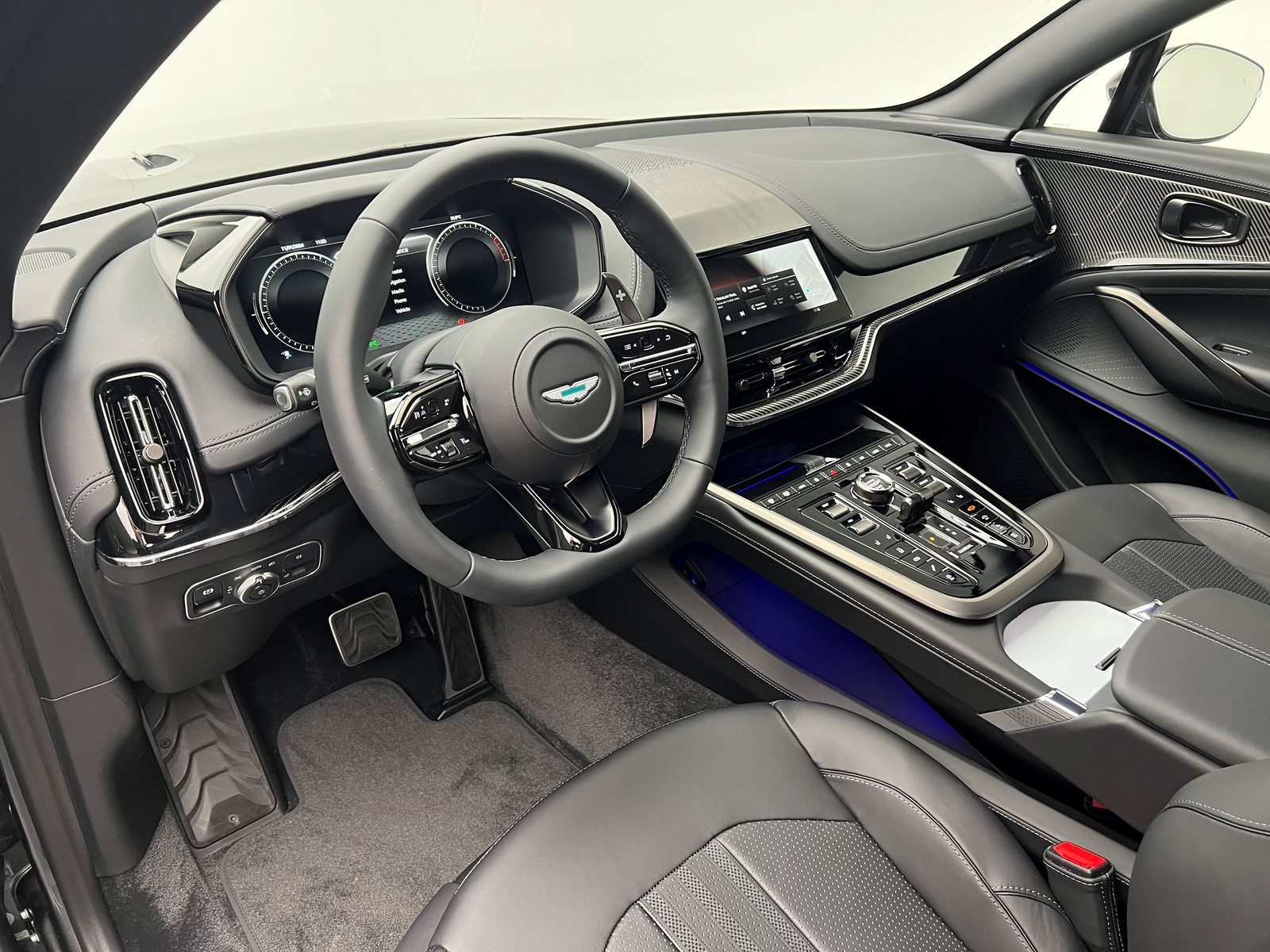 ASTON MARTIN DBX 707 4.0 V8 Bi-Turbo, Petrol, New car, Automatic - 5