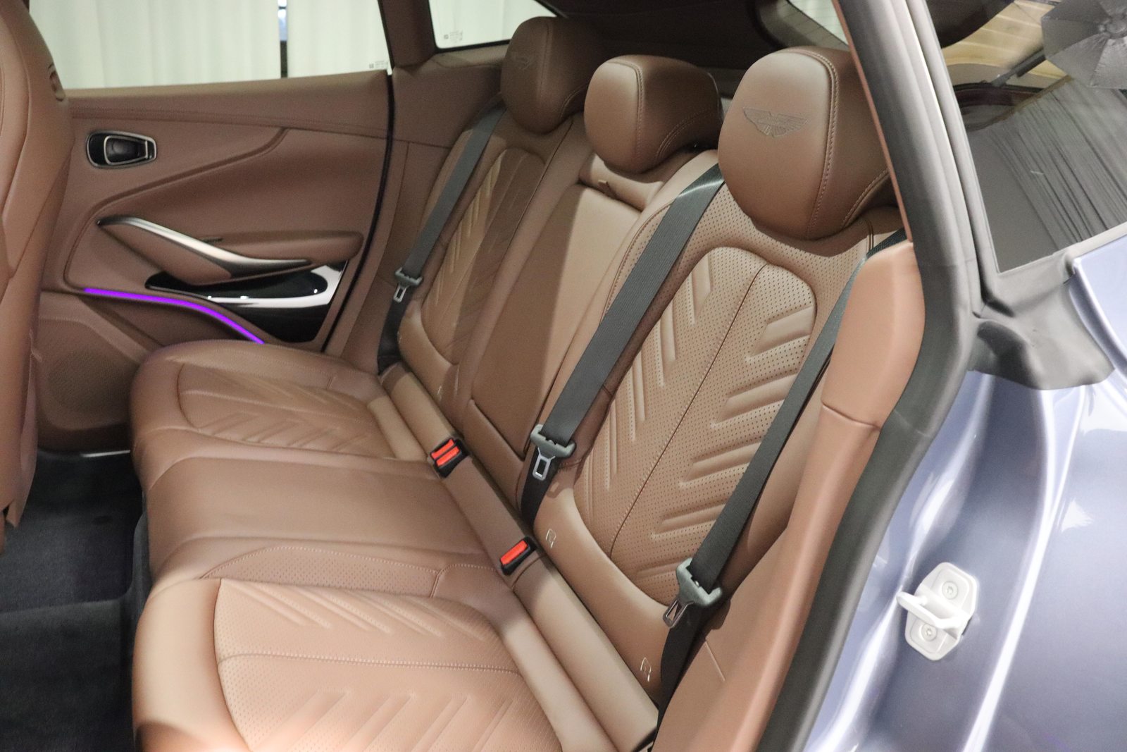 ASTON MARTIN DBX S 4.0 V8 Bi-Turbo, Essence, Voiture nouvelle, Automatique - 5