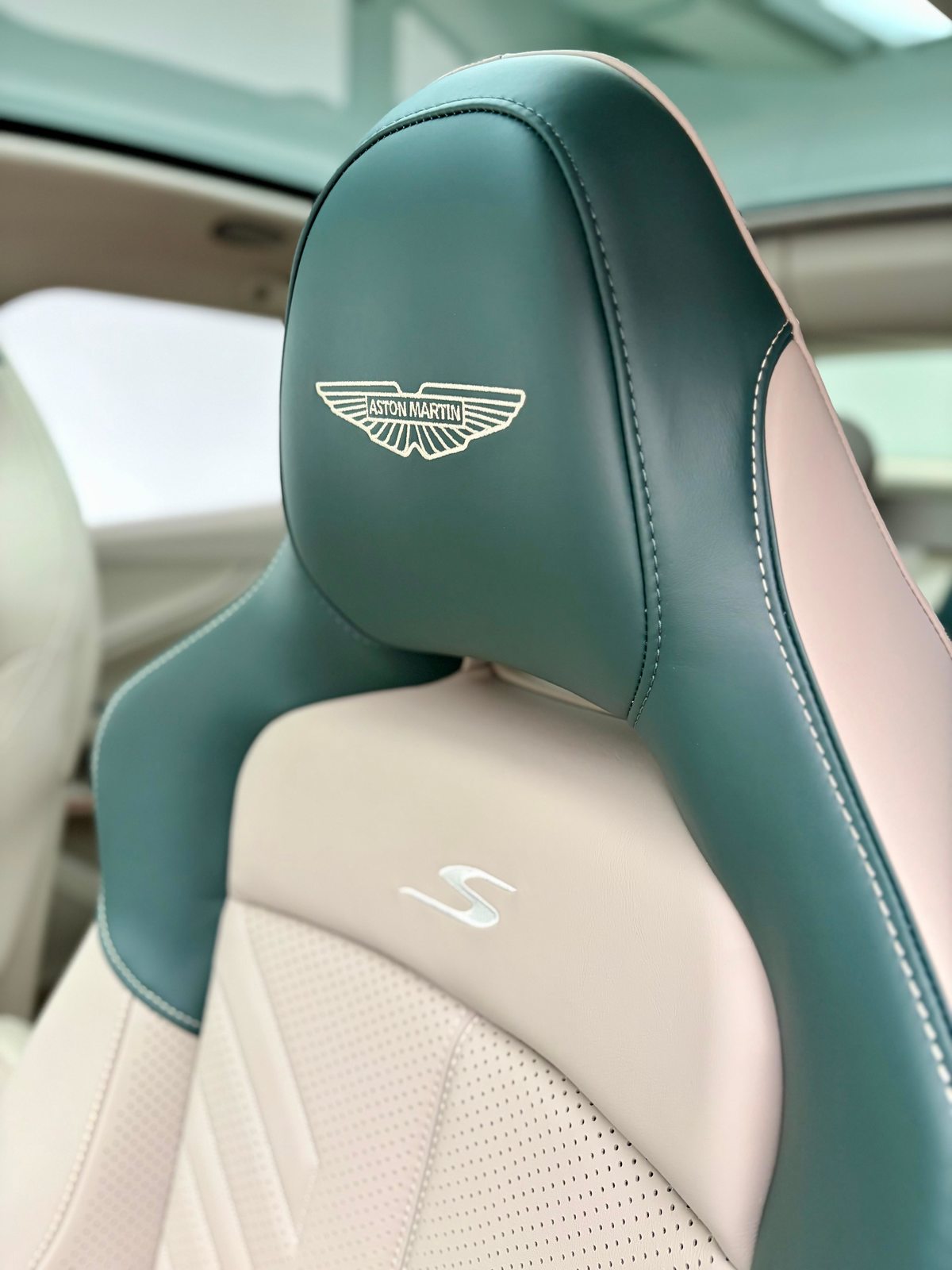 ASTON MARTIN DBX S 4.0 V8 Bi-Turbo (Q - Bronze Styling Pack), Petrol, New car, Automatic - 6