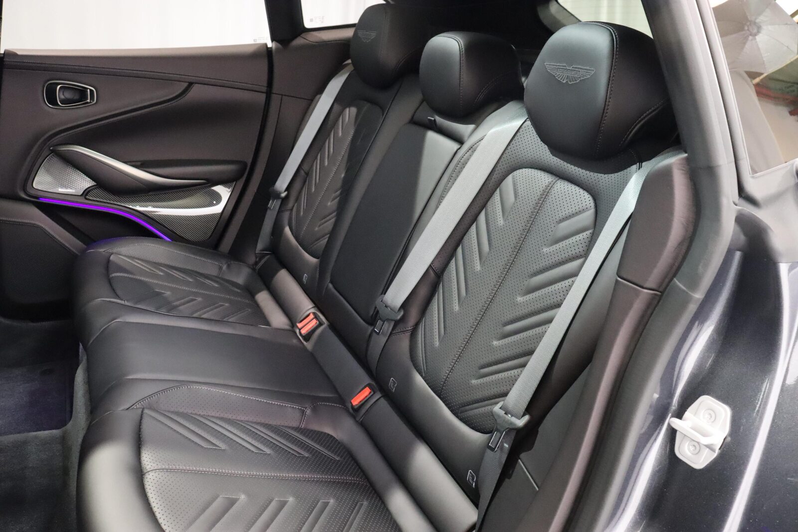 ASTON MARTIN DBX S 4.0 V8 Bi-Turbo, Petrol, New car, Automatic - 7
