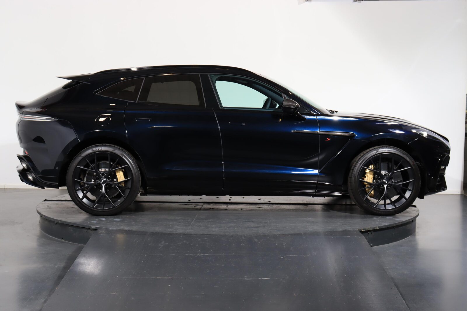 ASTON MARTIN DBX S 4.0 V8 Bi-Turbo, Essence, Voiture nouvelle, Automatique - 2