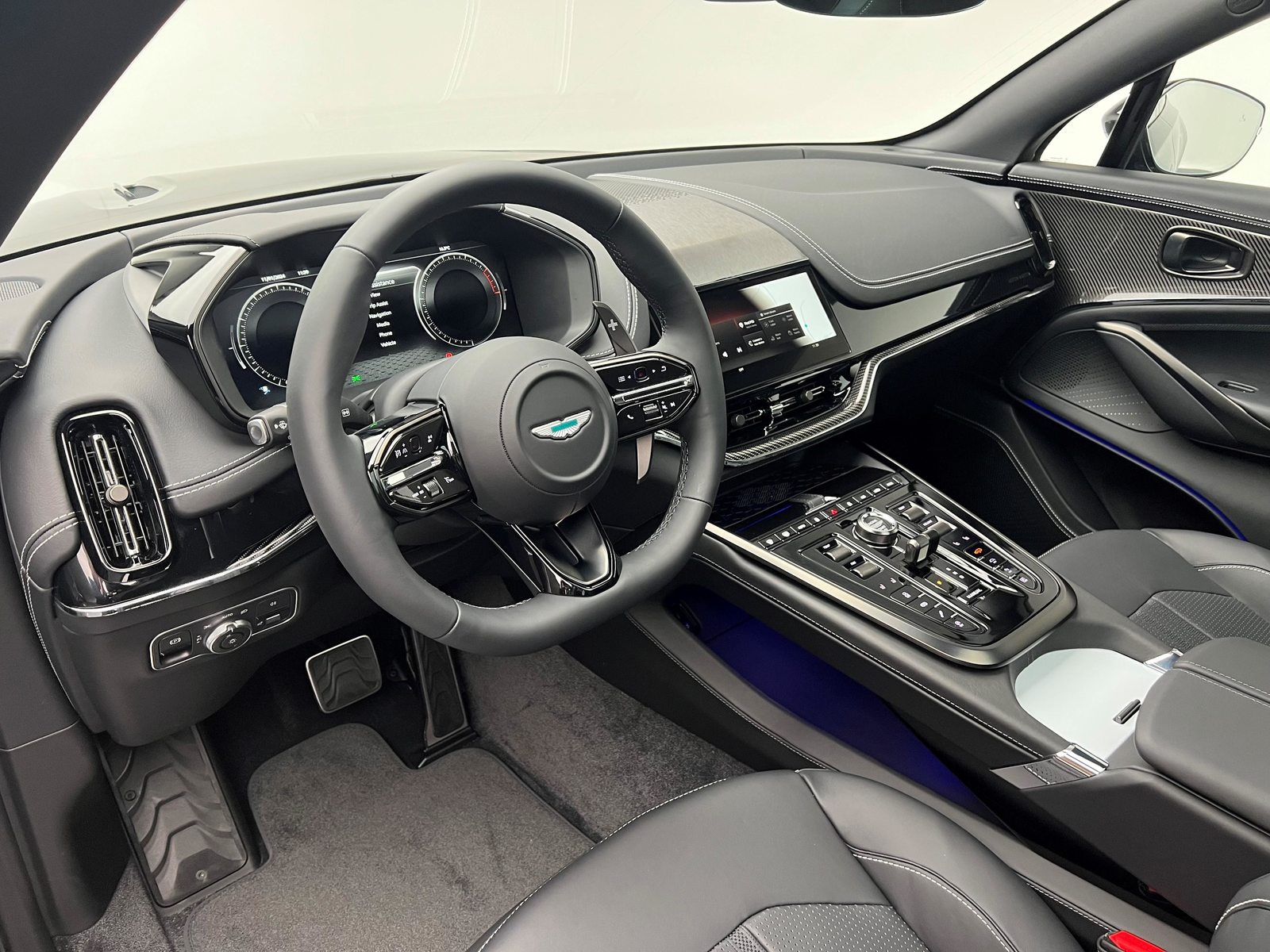 ASTON MARTIN New MY25 DBX 707 4.0 V8 Bi-Turbo, Benzin, Neuwagen, Automatik - 5